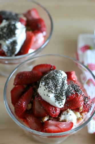 Roasted Strawberry Yogurt Parfait 