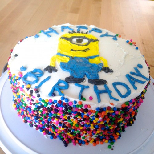 Rainbow-Minion-Cake-