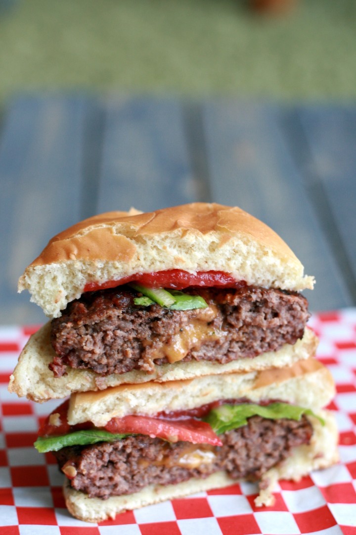 Jucy Lucy Cheeseburger 