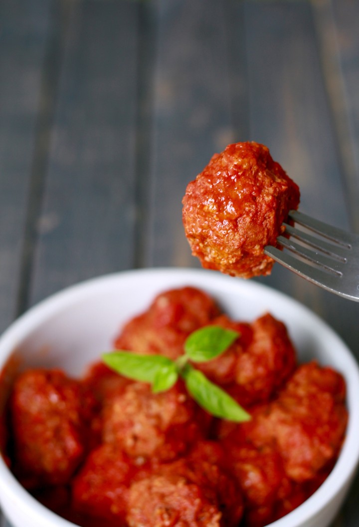 Meatballs in the Slow Cooker --from freezer to slow cooker 