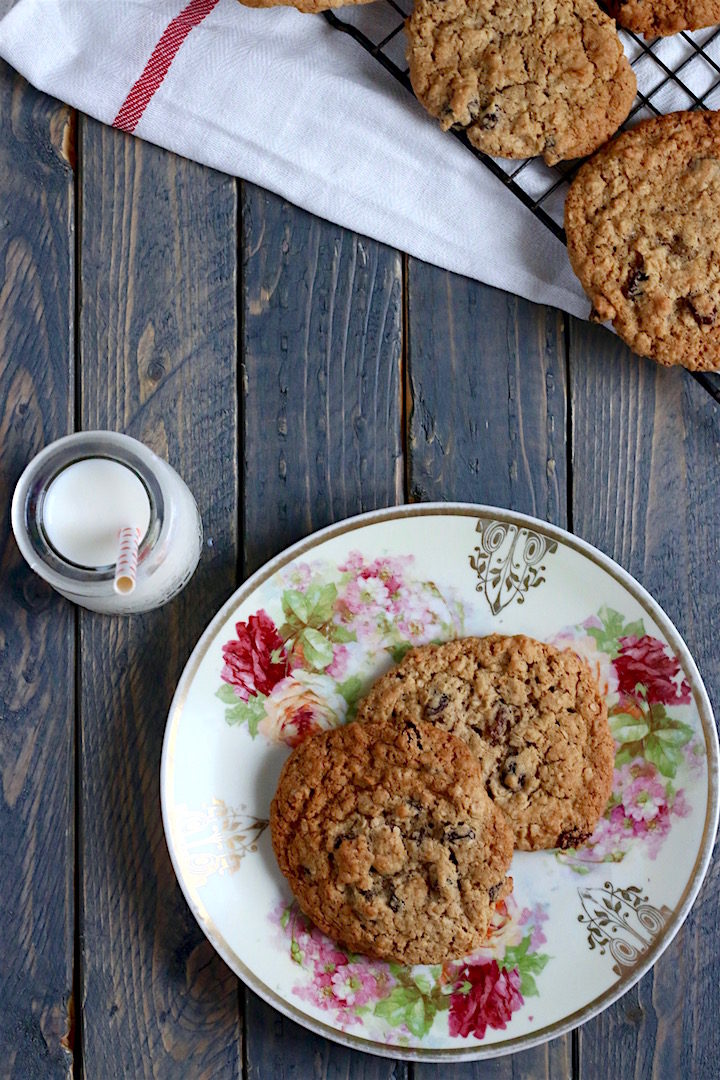 Oatmeal Raisin Cookies